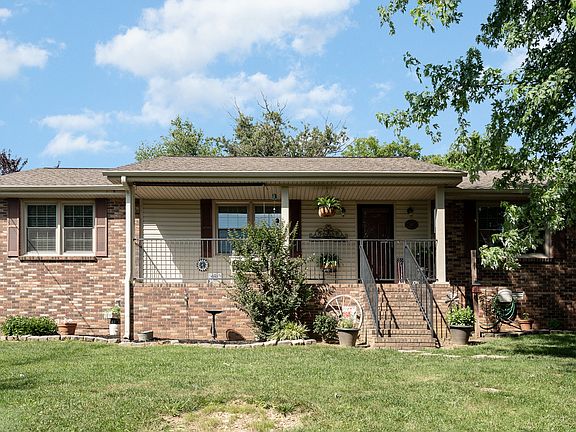 2nd image of 202 Carmack Dr
