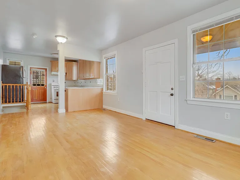 3123 15th St NE — Photo 13