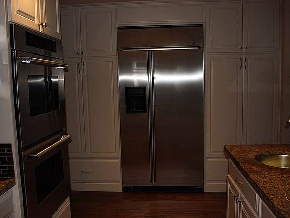 4th image of 5823 Cardoza Dr