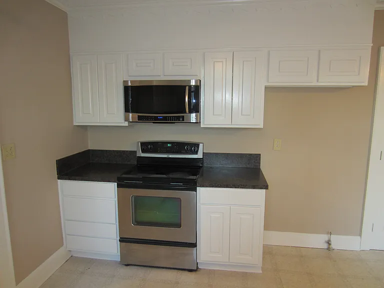728 Lafayette Ave — Photo 11