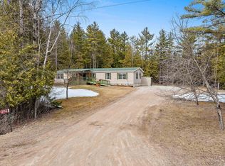 W5948 Evergreen Ln, Menominee, MI 49858