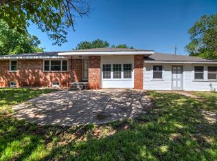 203 S 9th St, Comanche, OK 73529