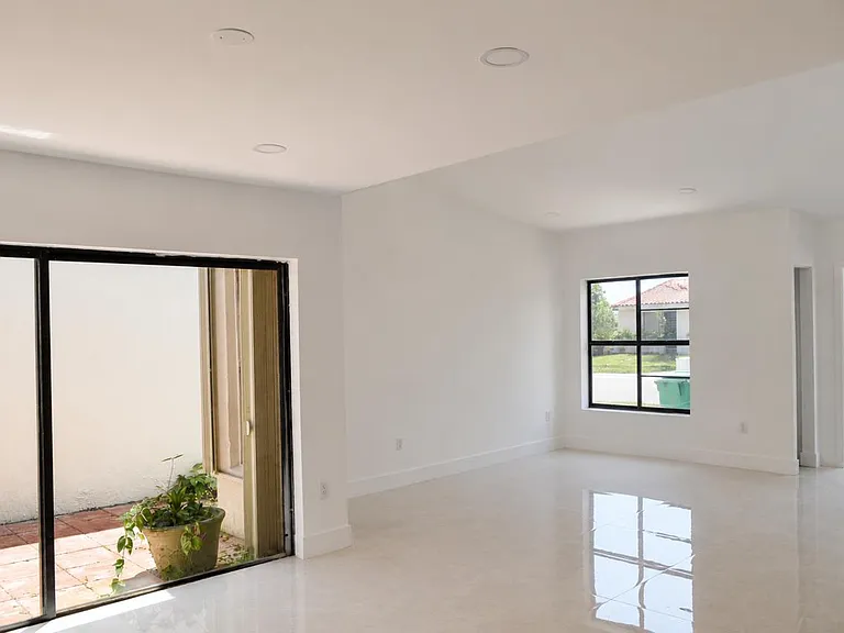 17343 NW 66th Pl — Photo 9