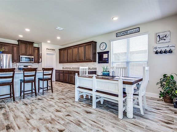 5th image of 1816 Campground Way
