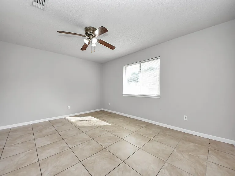 1911 Hammerwood Dr — Photo 27