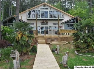 712 Camp Ney A Ti Rd, Guntersville, AL 35976