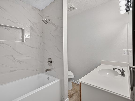 3rd image of 3312 Knoll Trl