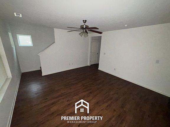 2nd image of 4659 Woodford Cir