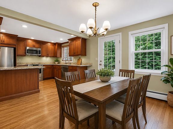 5th image of 4 Rock Pond Road