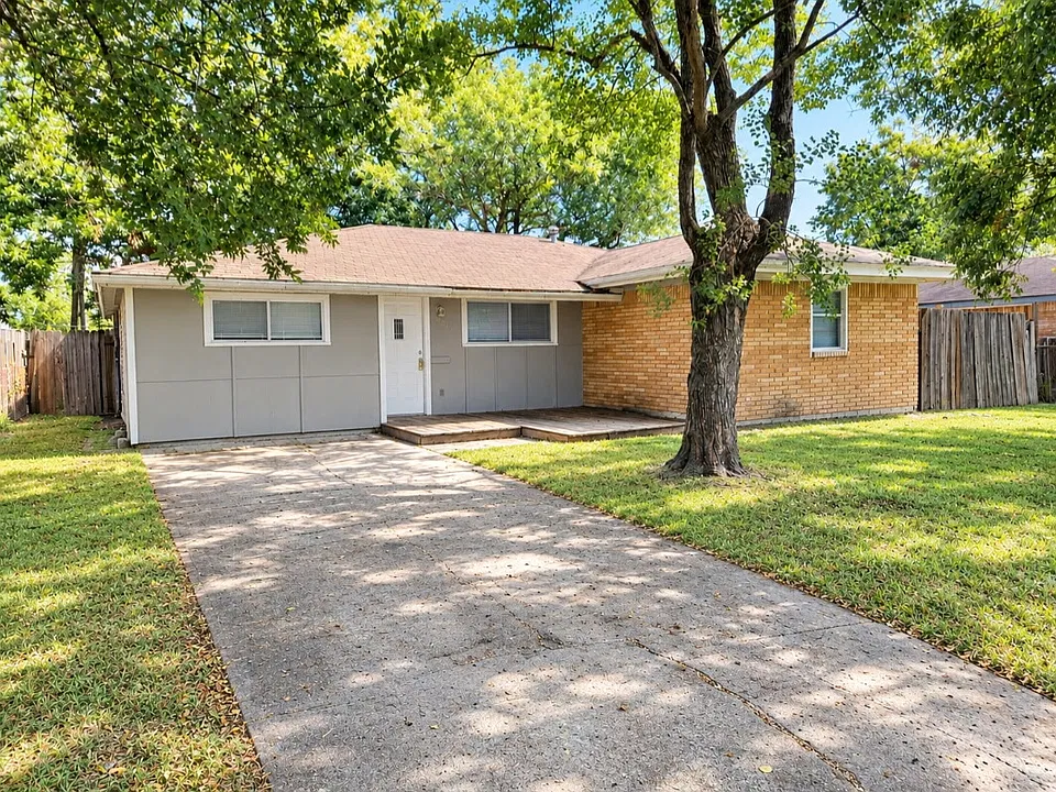 1314 Natchez Dr