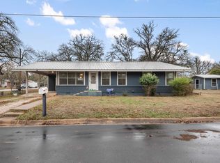 308 6th St, Burnet, TX 78611