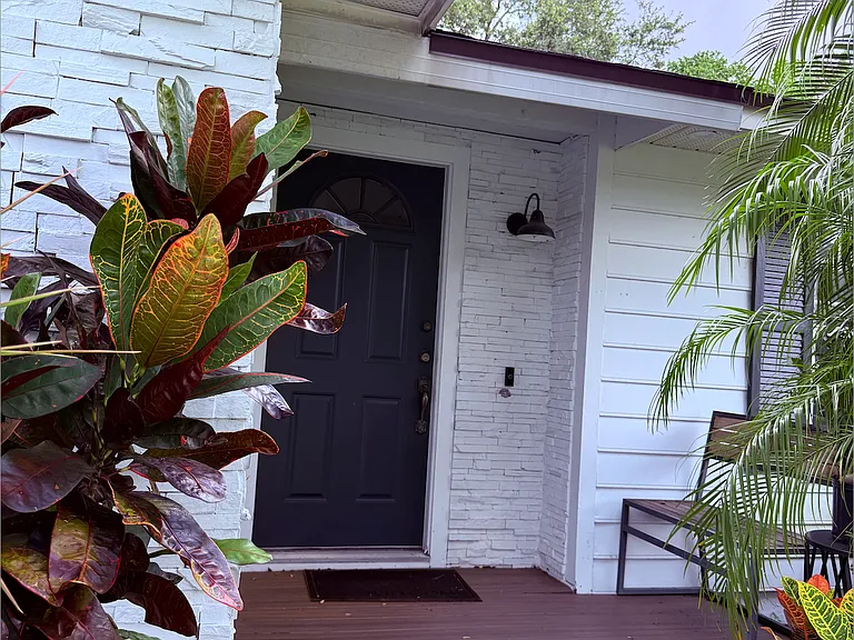 1846 Barker Dr — Photo 3