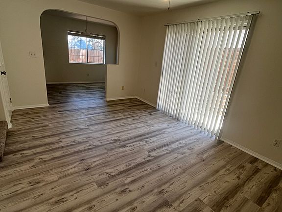 3rd image of 3199 Royal Oaks Dr APT C