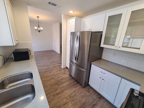 5th image of 113 E McLean St #A