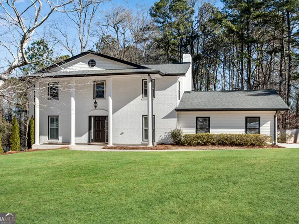 2283 Stratmor Dr, Stone Mountain, GA 30087