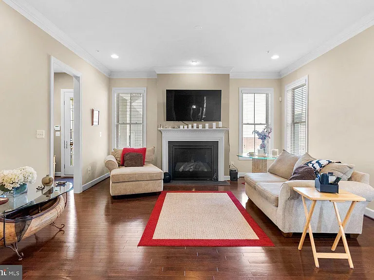 14103 Byrne Park Dr — Photo 5