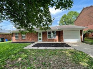 616 Hopkins Ln, Jeffersonville, IN 47130