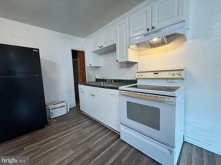 222 Long Ln #2F — Photo 4
