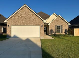 235 Hydrangea Blvd, Freeport, FL 32439