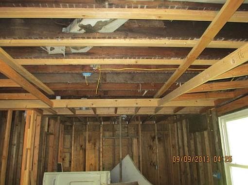 2nd image of 1115 Church St