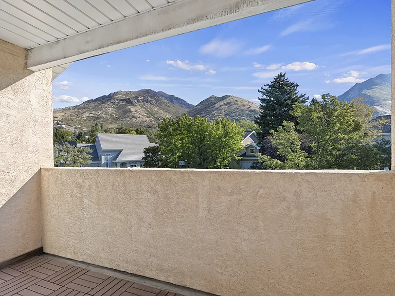 3666 S Pearblossom Cir — Photo 26
