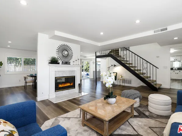 21040 Hackney St, Canoga Park, CA 91304