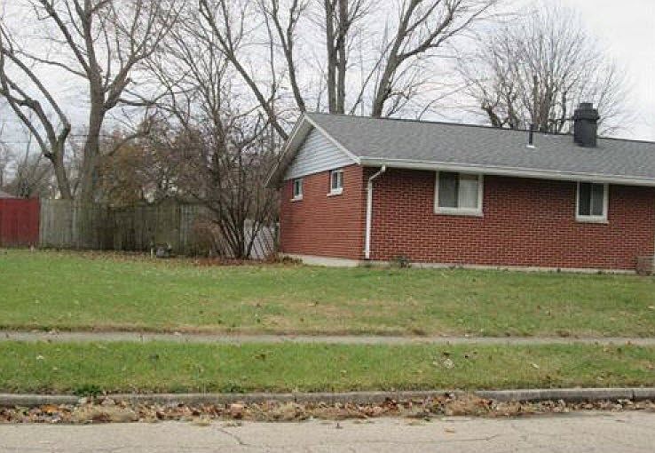 2nd image of 824 Macmillan Dr