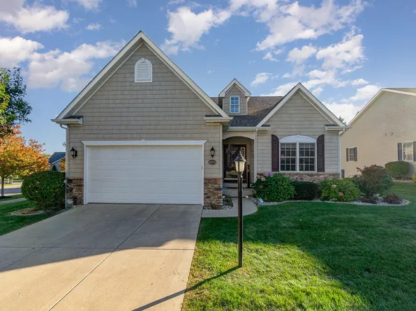 10574 Woodmar Ln, Saint John, IN 46373