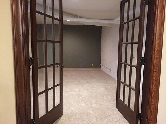 2nd image of 2142 Sinton Ave #2