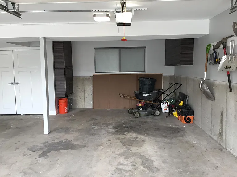 696 E 2200 N — Photo 15