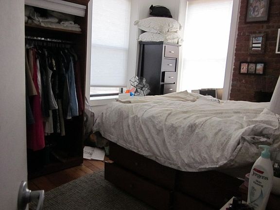 3rd image of 179 Graham Ave #Ff3