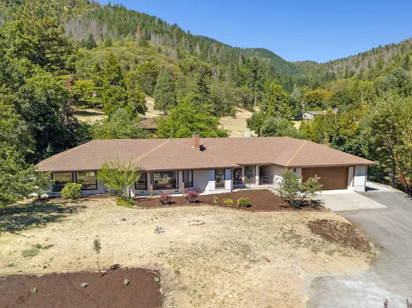 174 Hummingbird Ln, Talent, OR 97540