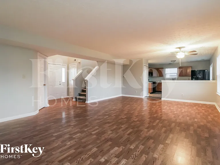 5313 Waterton Lakes Dr — Photo 2
