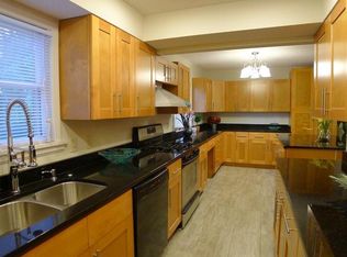 12101 Sunnybrook Rd, Eden Prairie, MN 55347