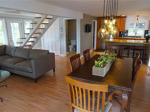 5th image of 3625 Peninsula Dr