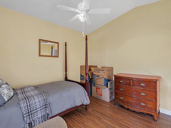 4th image of 5419 Claredon Ct