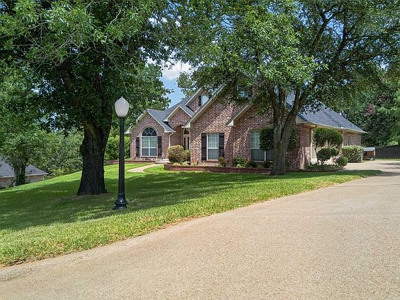 3rd image of 19640 Dove Ridge Ln