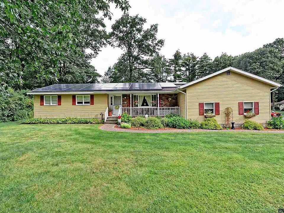 1st image of 34 Freedom Ct