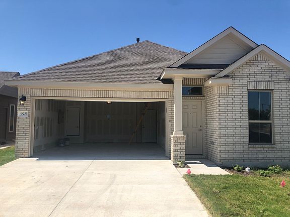 2nd image of 925 Durness Dr