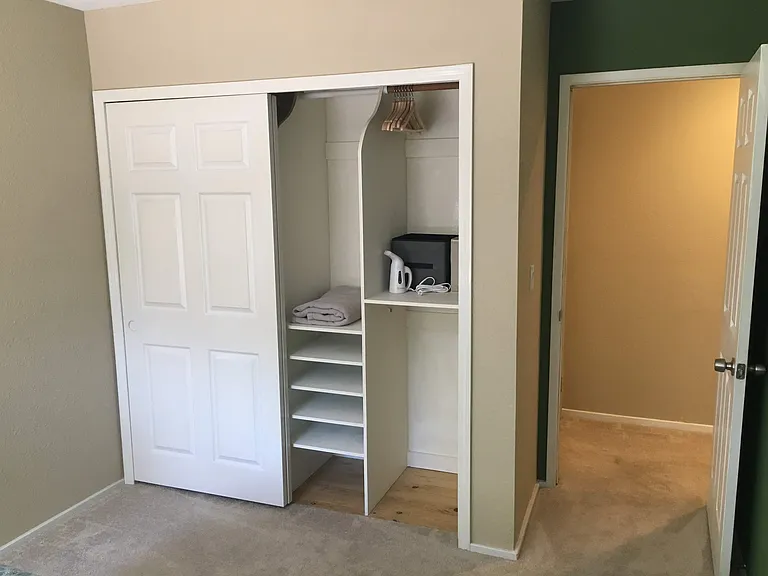 805 Caribbean Ct — Photo 4
