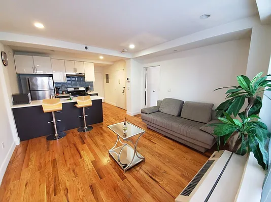 Rented by Bahar Management | media 2