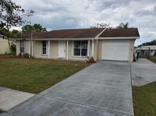 329 NE Cullman Ct, Port Saint Lucie, FL 34983