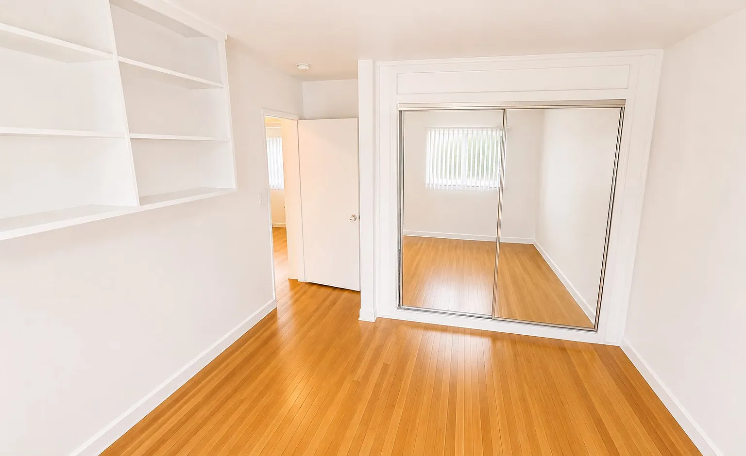 2 bed, 1000 sqft, $2,650 — Photo 4