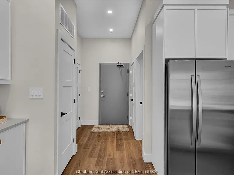12 Mill St W #309 — Photo 2