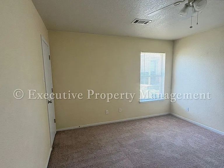 208 Janelle Dr — Photo 24