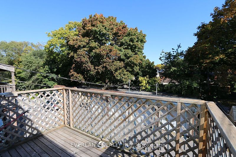 Toronto House for rent - 2 Bedrooms — photo 9