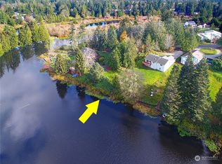 1560 Rhododendron Dr, Camano Island, WA