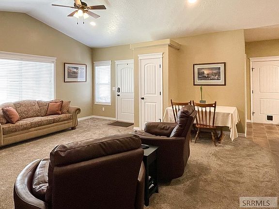 4th image of 577 Ridgecrest Ave