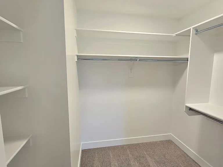 915 W Boxthorn Dr — Photo 20