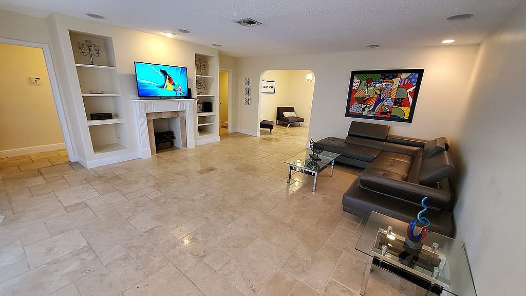 4912 Sarazen Dr, Hollywood, FL 33021 | Zillow